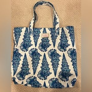 Lily Pulitzer for Estee Lauder Blue White Seashell Tote 🐚